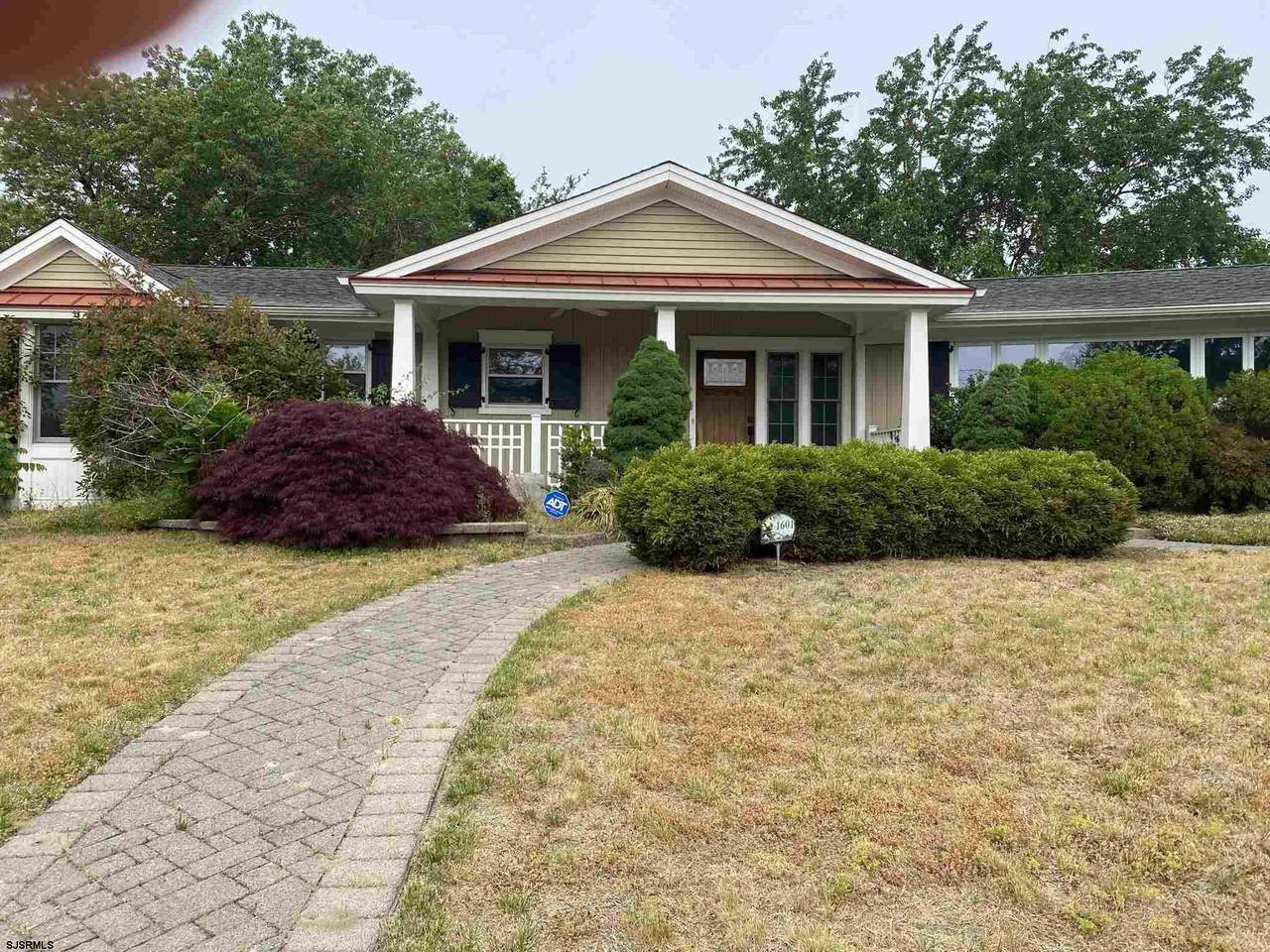 1601 Woodlynne - Photo 1