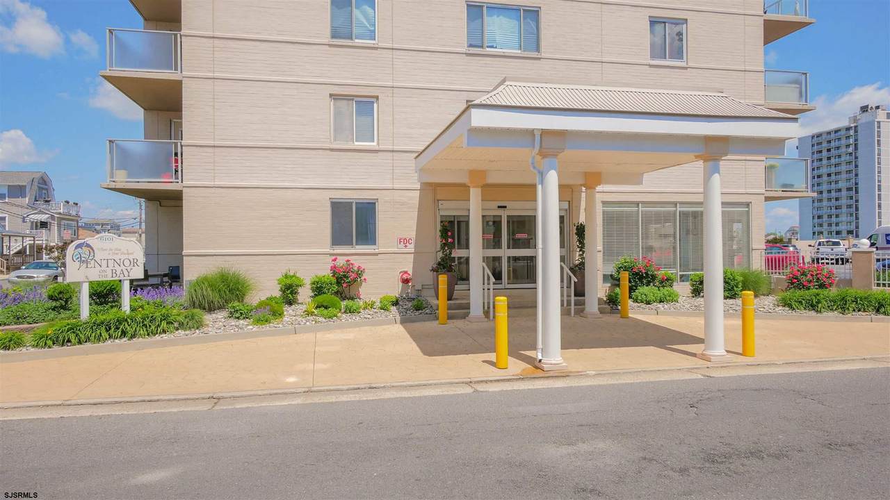 6101 Monmouth - Photo 1