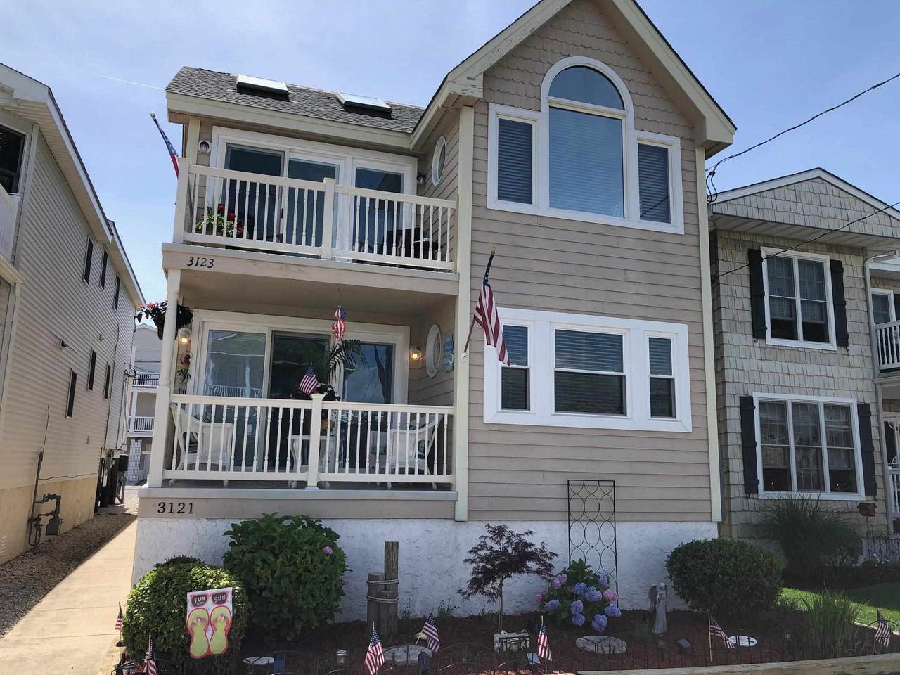3123 Asbury - Photo 1