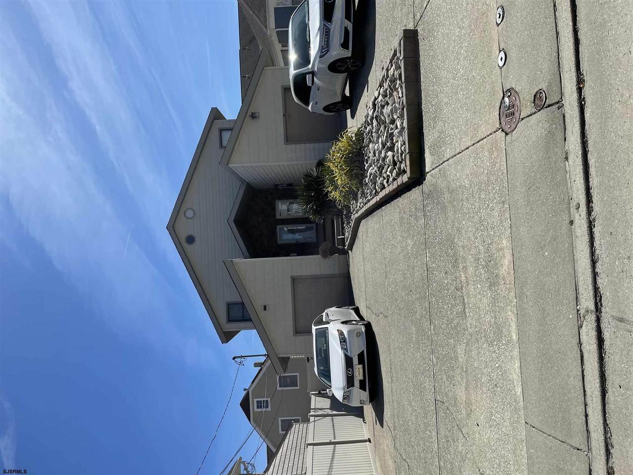 9310 Monmouth - Photo 1
