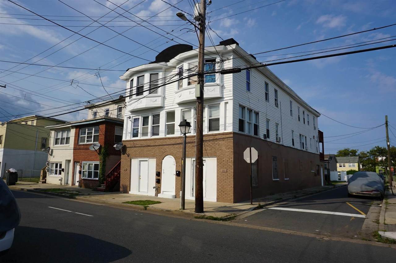 511-513 Indiana Ave - Photo 1