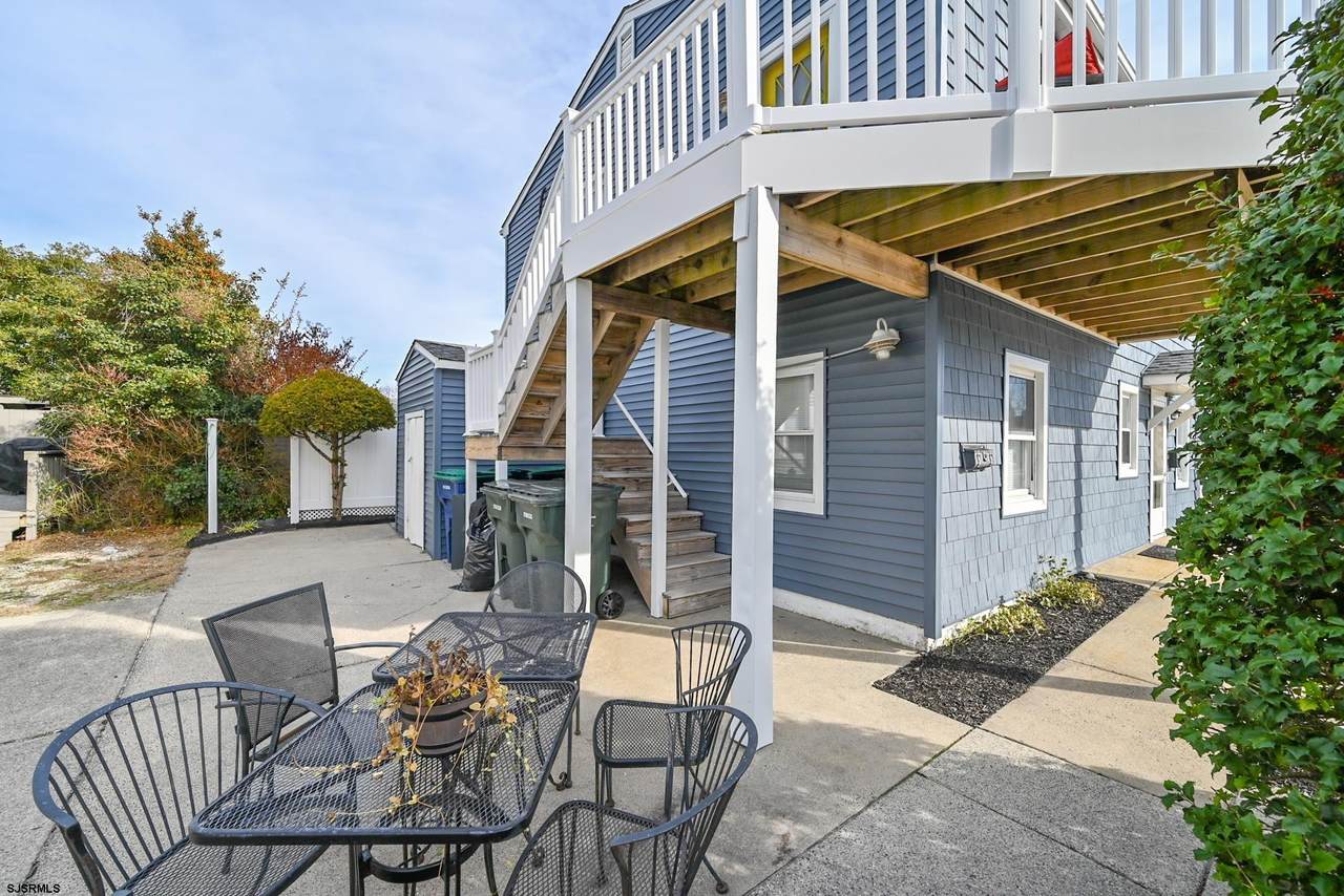 307 Beach Ave W - Photo 1