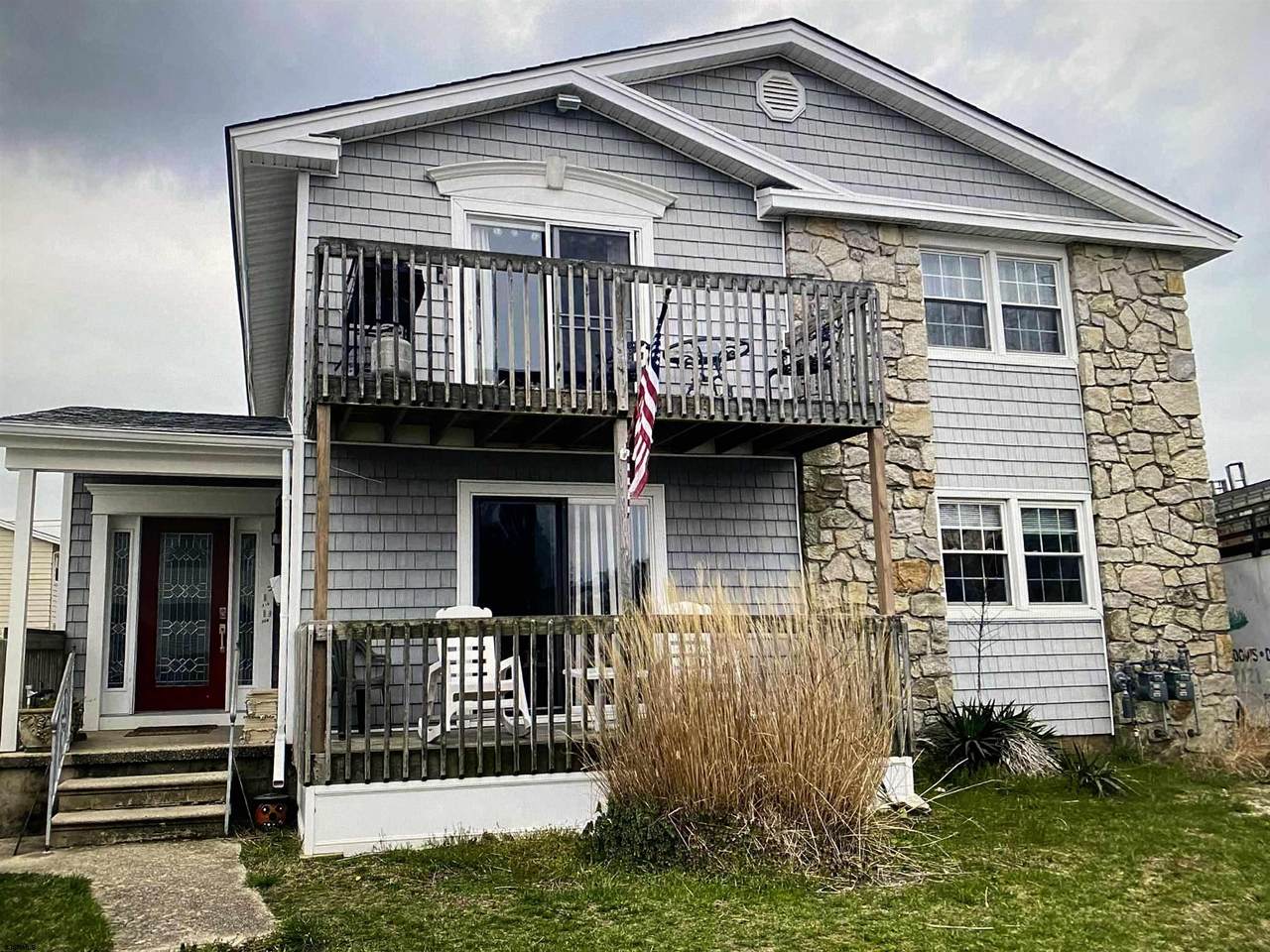 308-310 Hampshire - Photo 1