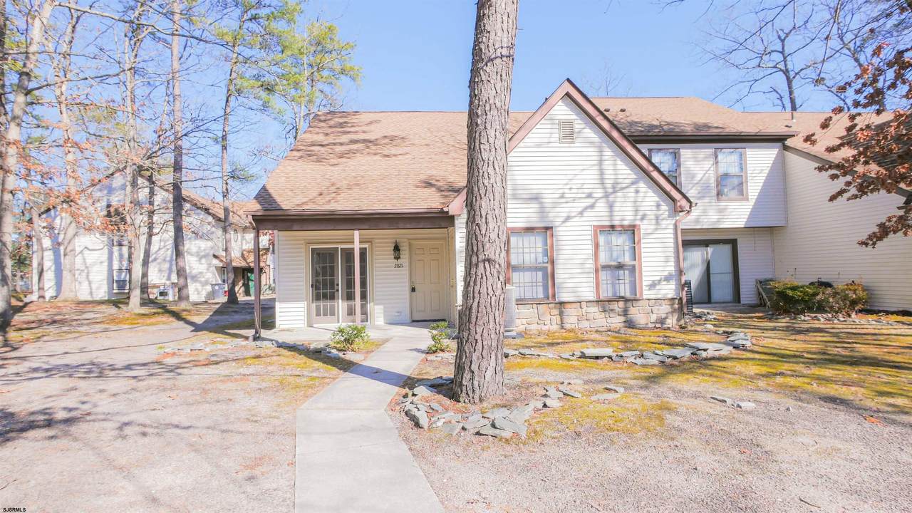2821 Hawthorn - Photo 1