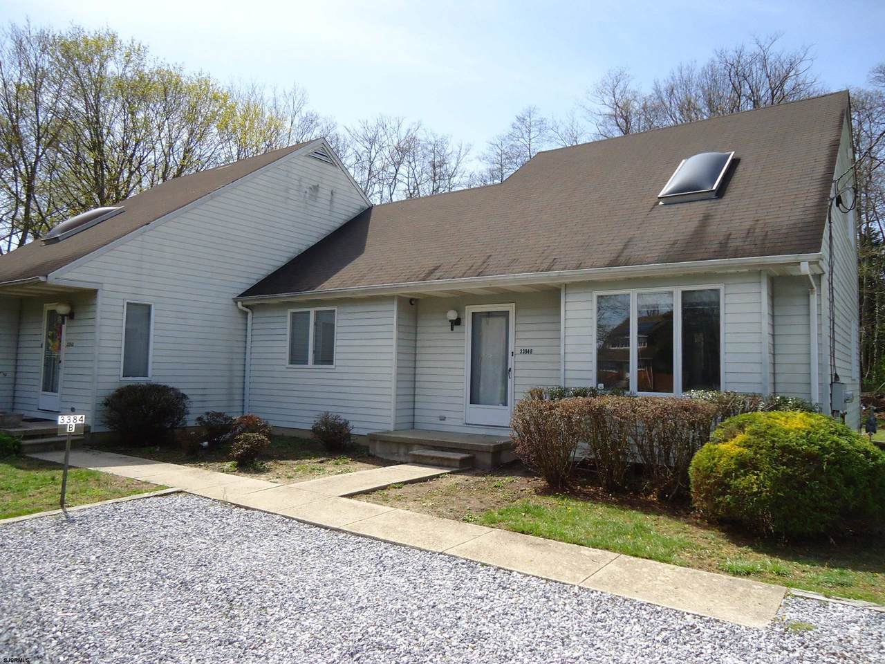 3384 Main - Photo 1