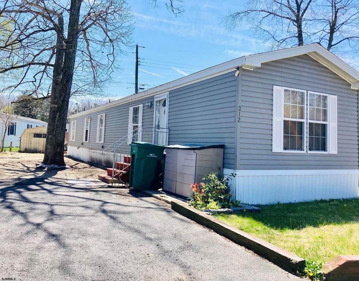 312 Johns Dr - Photo 1