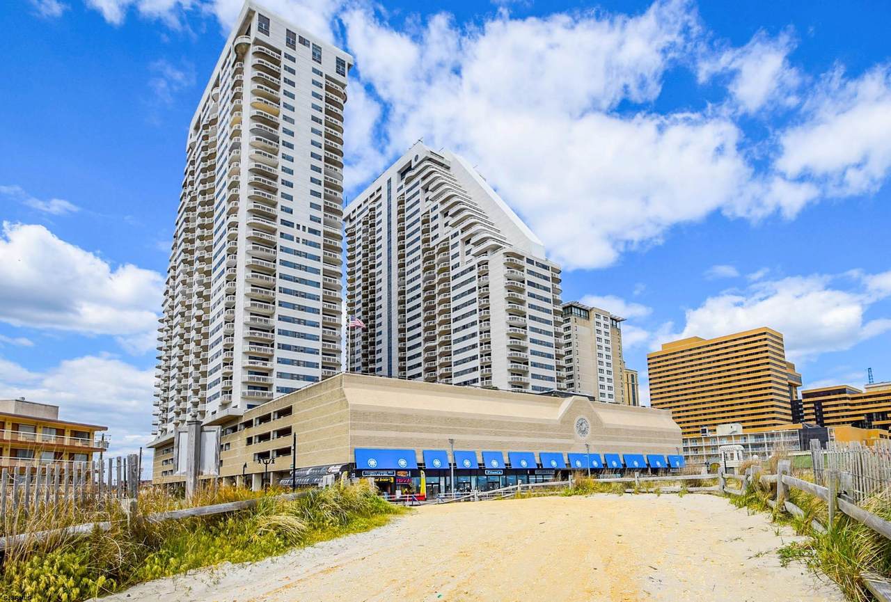 3101 Boardwalk - Photo 1