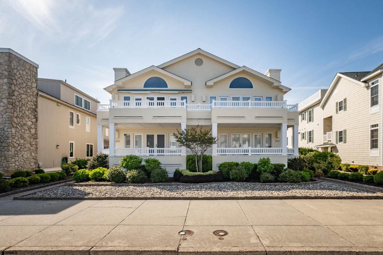2520 Wesley - Photo 1