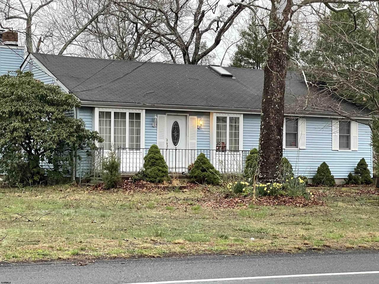 6595 Harding Hwy - Photo 1