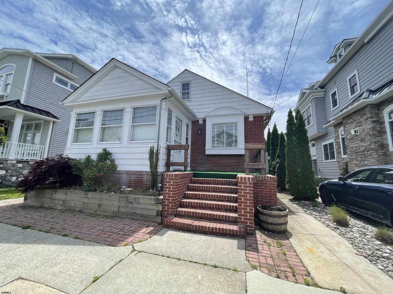 12 Huntington - Photo 1