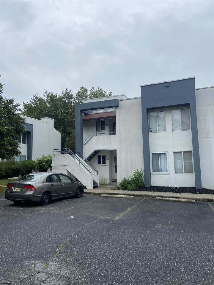 8 Tilton - Photo 1