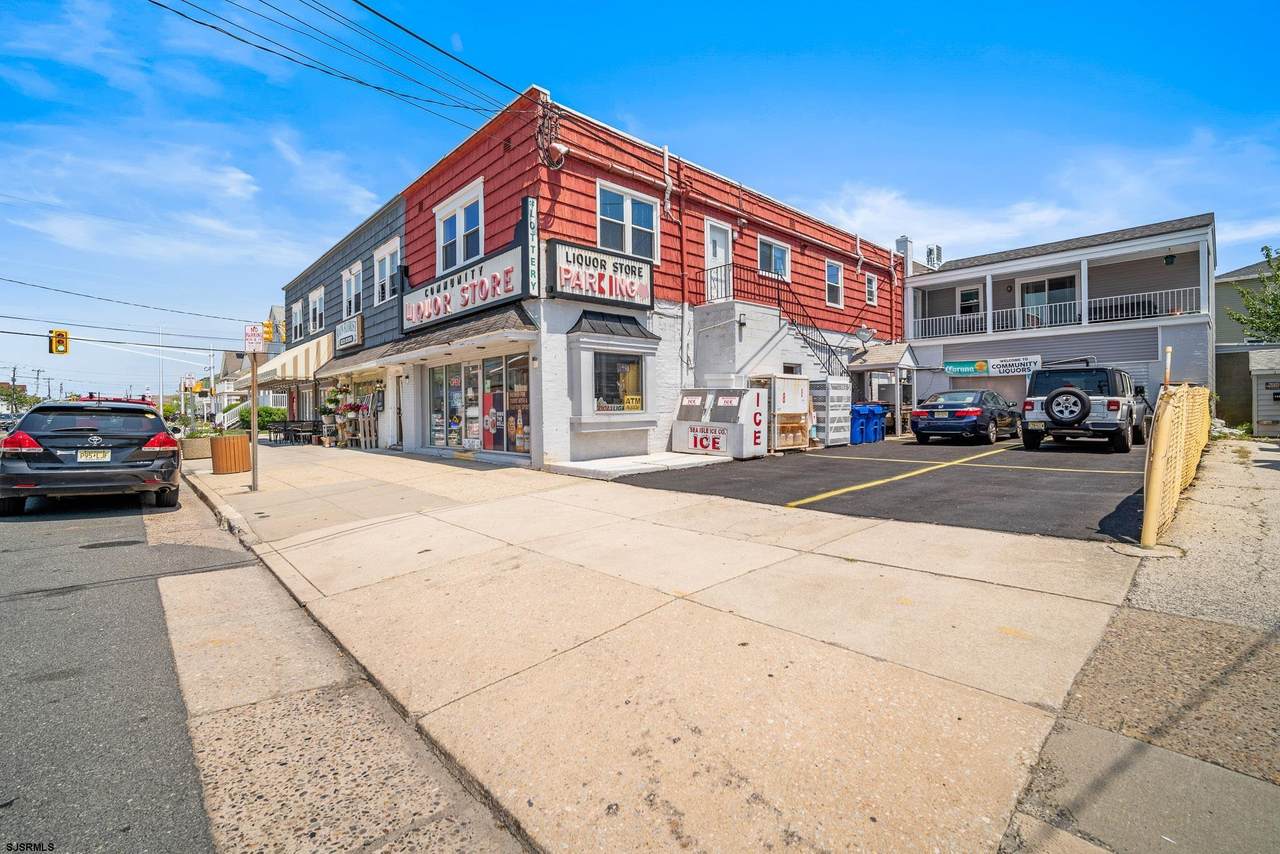 137 Dorset Ave - Photo 1