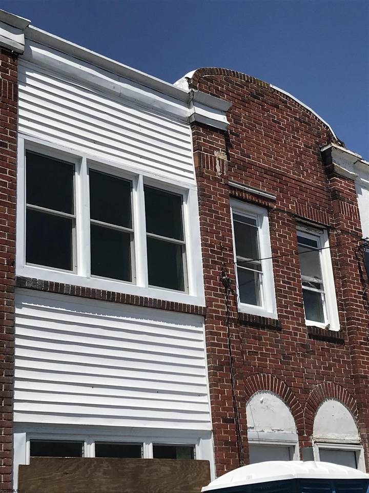 1931 Blaine Ave - Photo 1