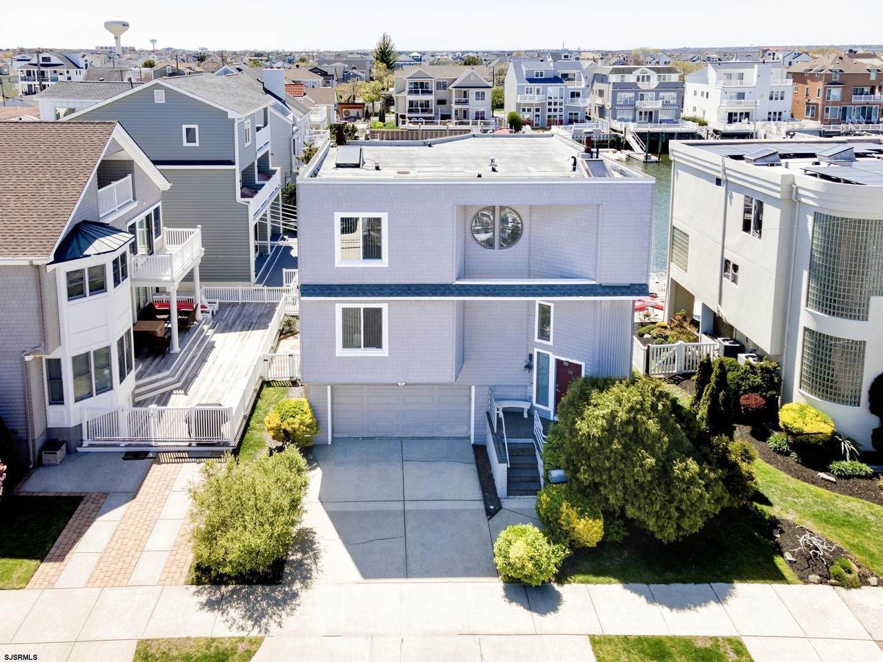 302 Nassau - Photo 1