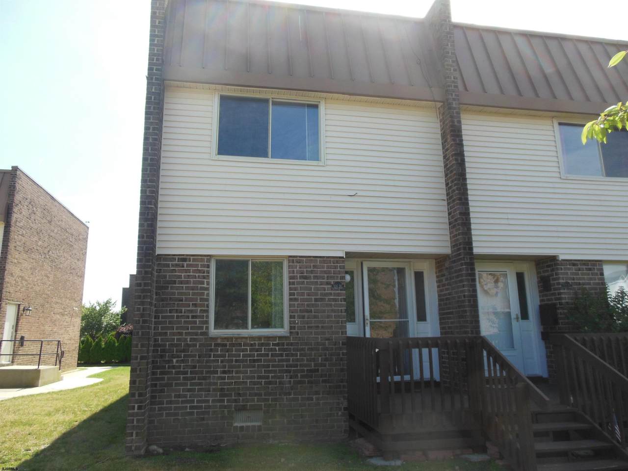 816 Burk - Photo 1