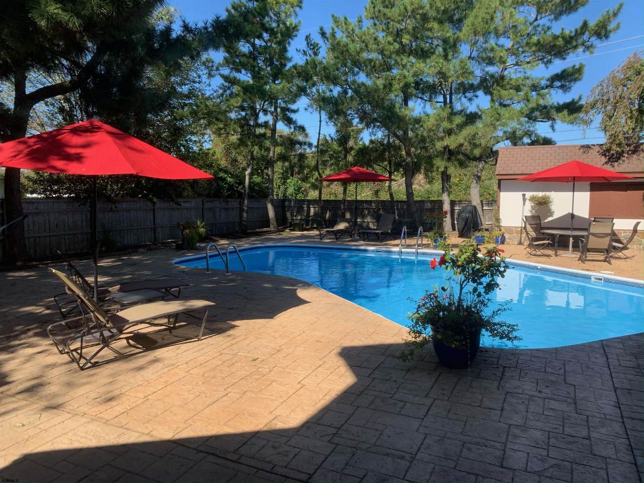 627 Kingsley - Photo 1