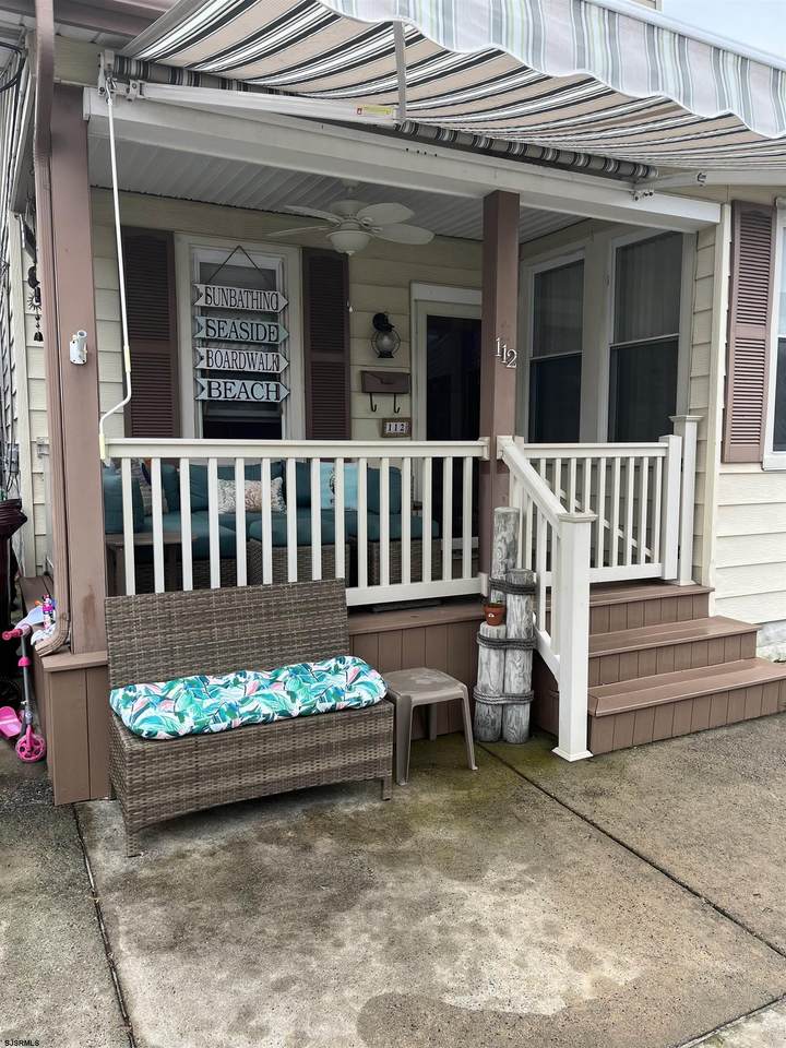112 Bryant - Photo 1