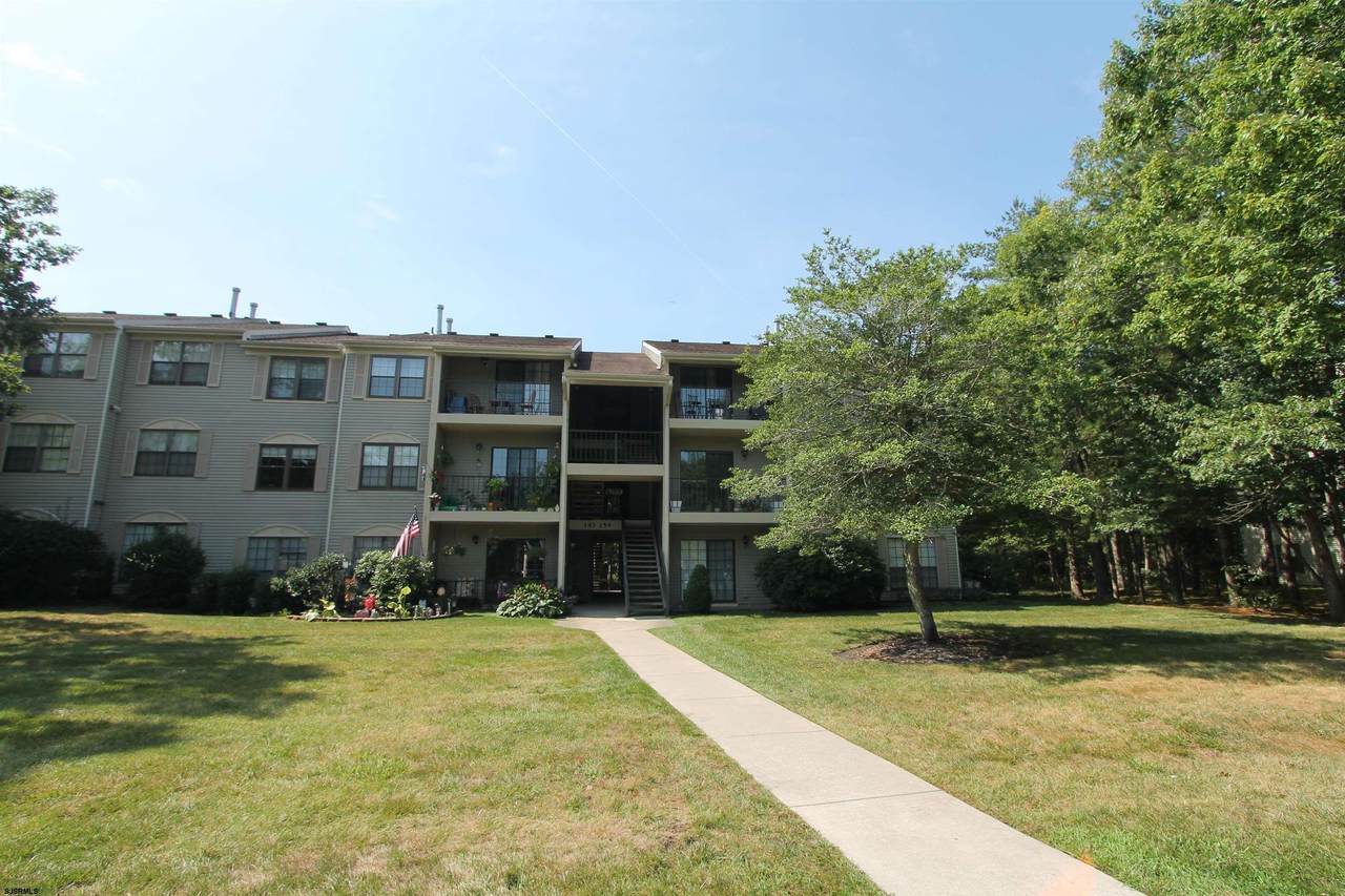 148 Sussex - Photo 1