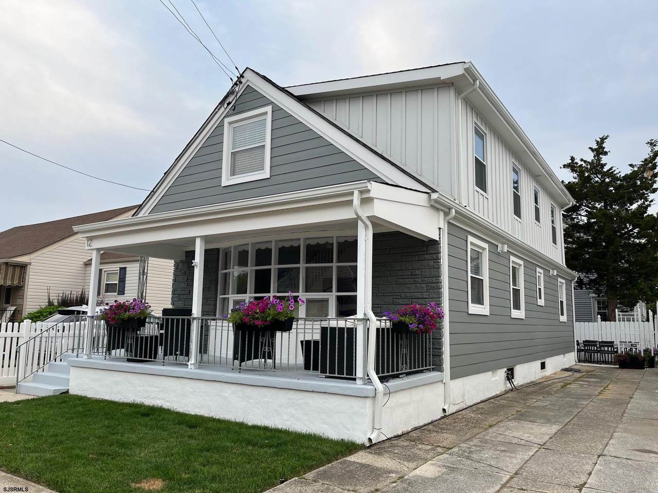 12 Delavan - Photo 1