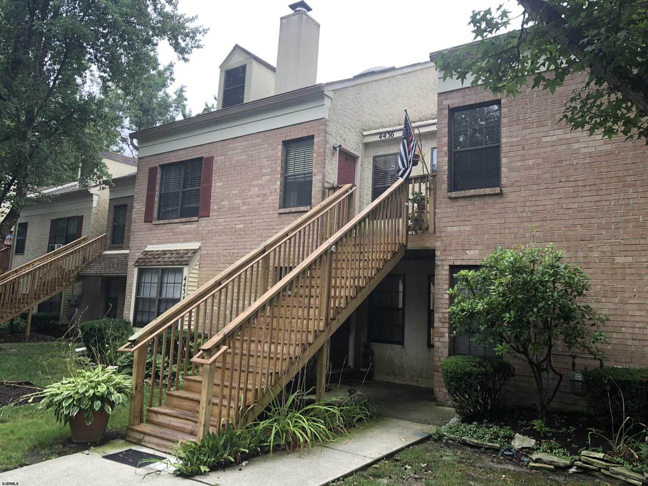 4436 Yorktown - Photo 1