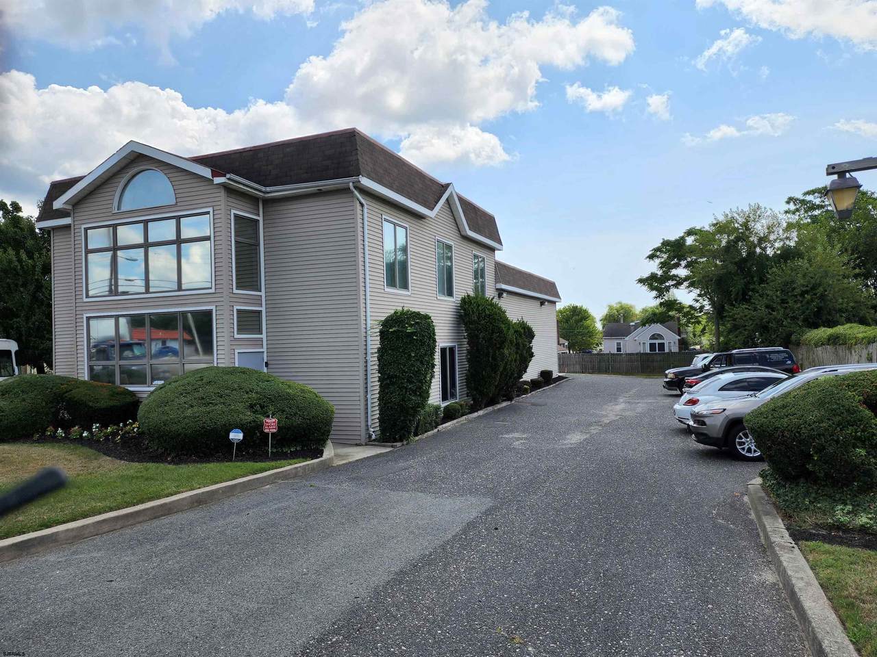 410 Main St - Photo 1