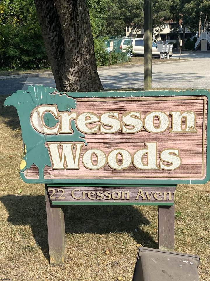 922 Cresson Ave - Photo 1