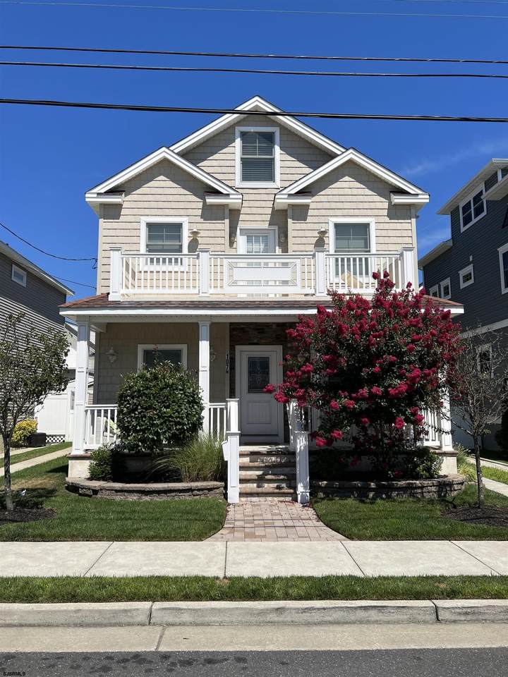 107 Douglas - Photo 1