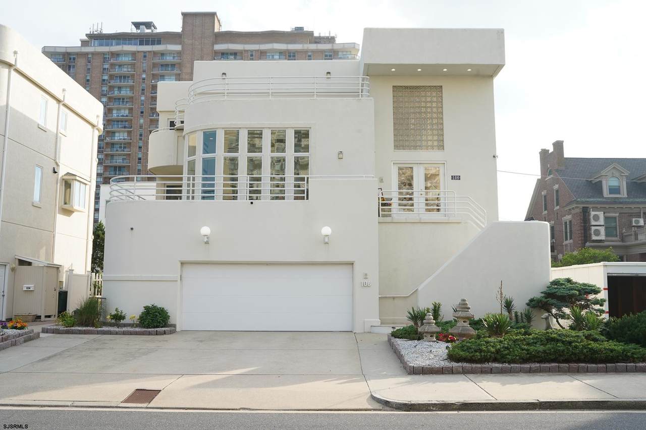 106 Montgomery - Photo 1