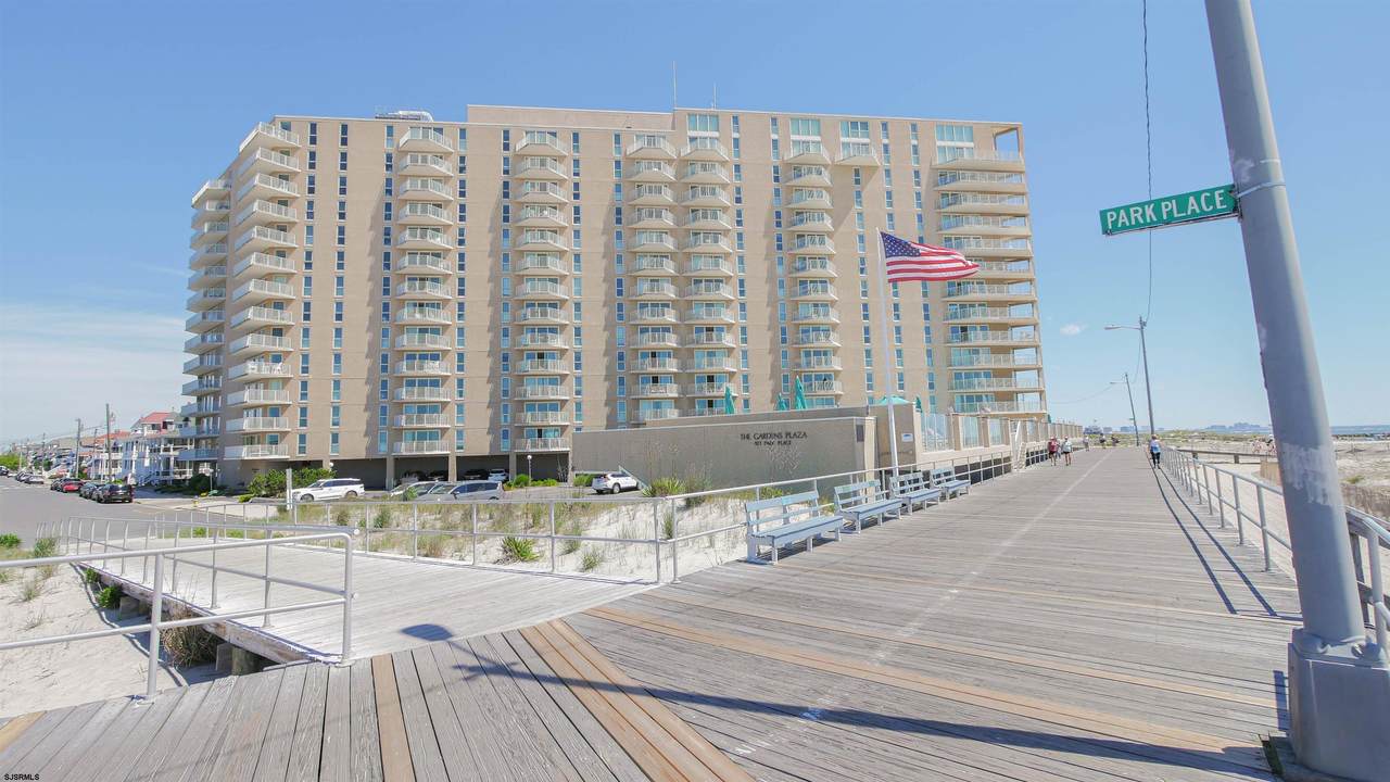 921 Park - Photo 1