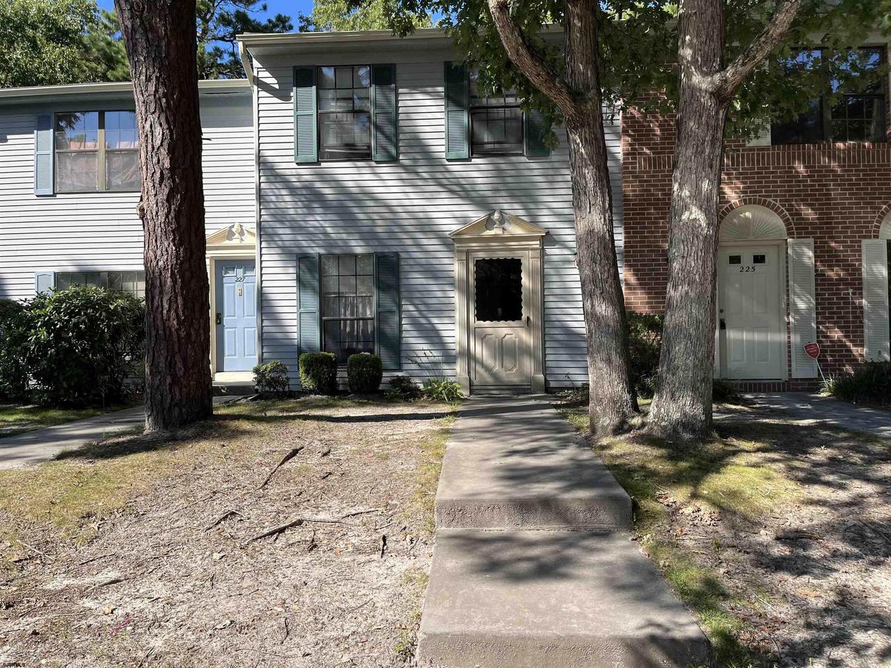 226 Patriots Ct - Photo 1