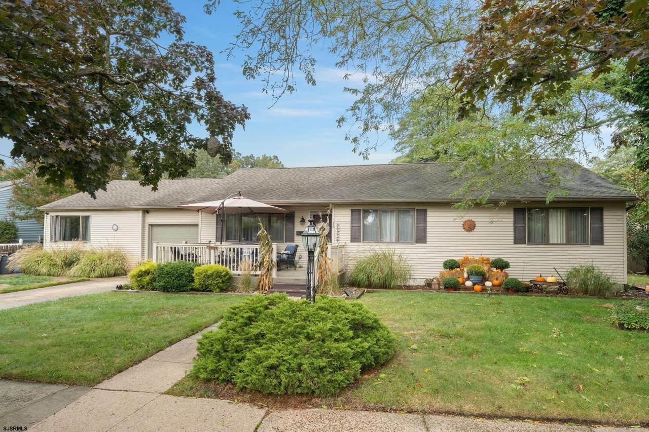 15 Village Dr - Photo 1