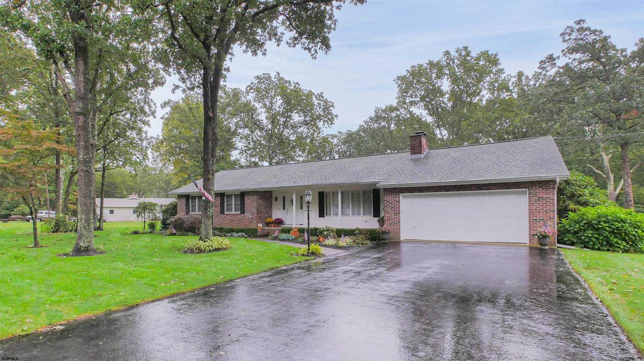 304 Edwards - Photo 1
