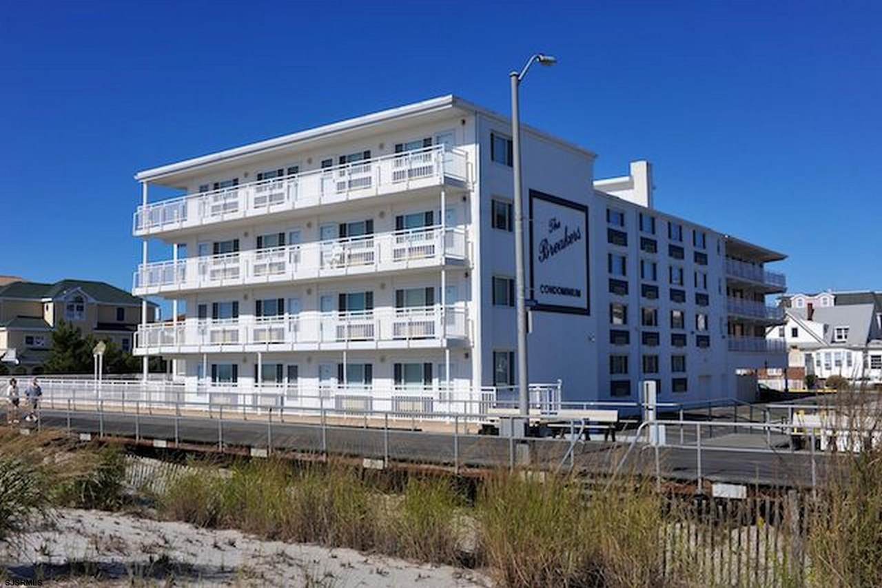 5400 Boardwalk - Photo 1