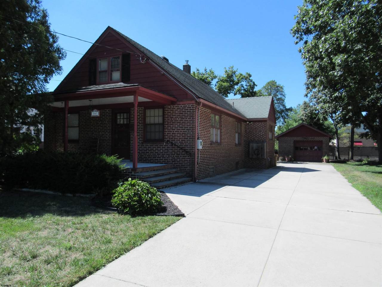 307 Chestnut St - Photo 1