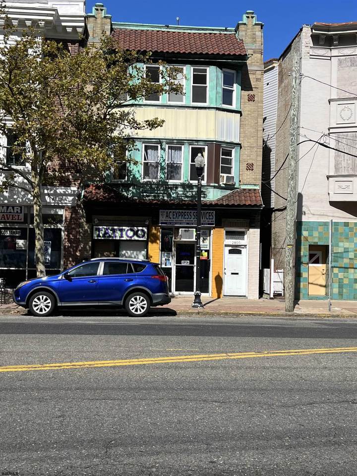 2805 Atlantic - Photo 1