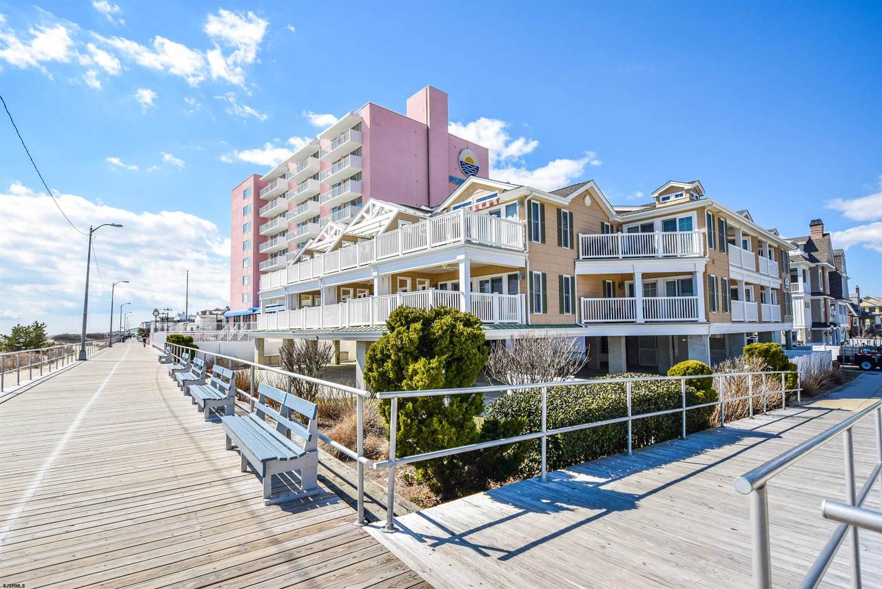 1500 Boardwalk 102 - Photo 1