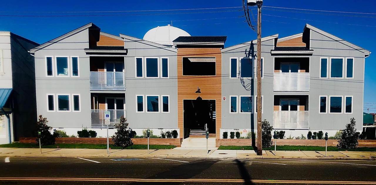 730 West - Photo 1
