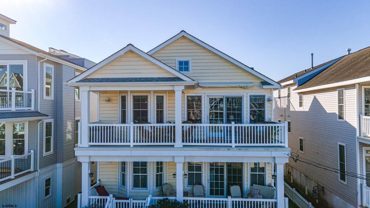 1227 Pleasure Ave - Photo 1