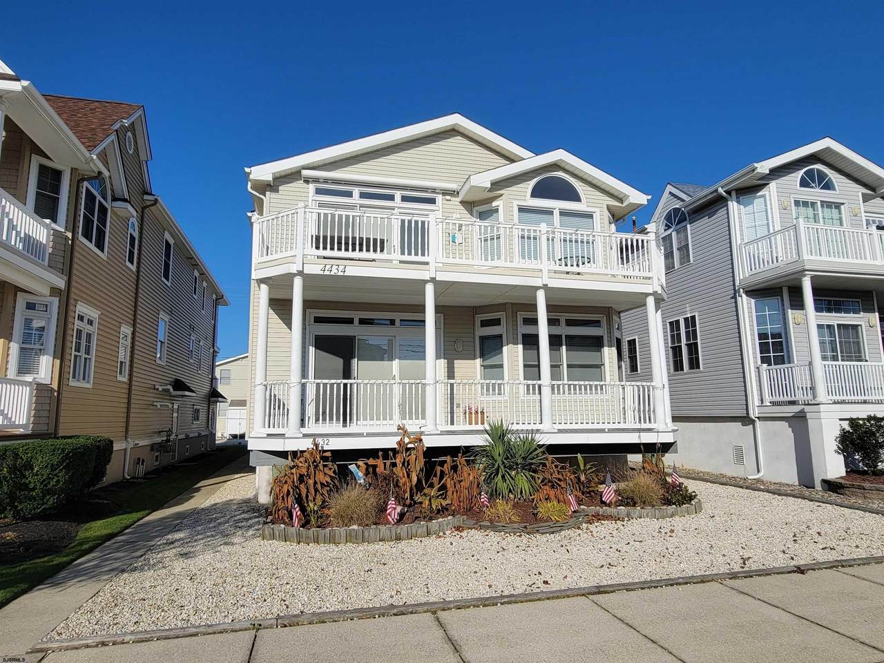 4432 Asbury - Photo 1