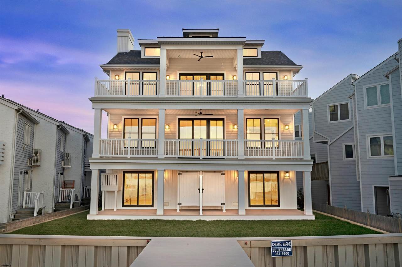 1117 Bayfront - Photo 1