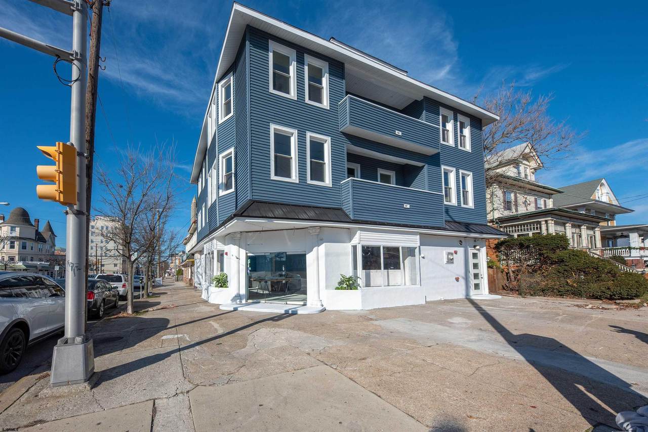 736 Wesley Avenue - Photo 1