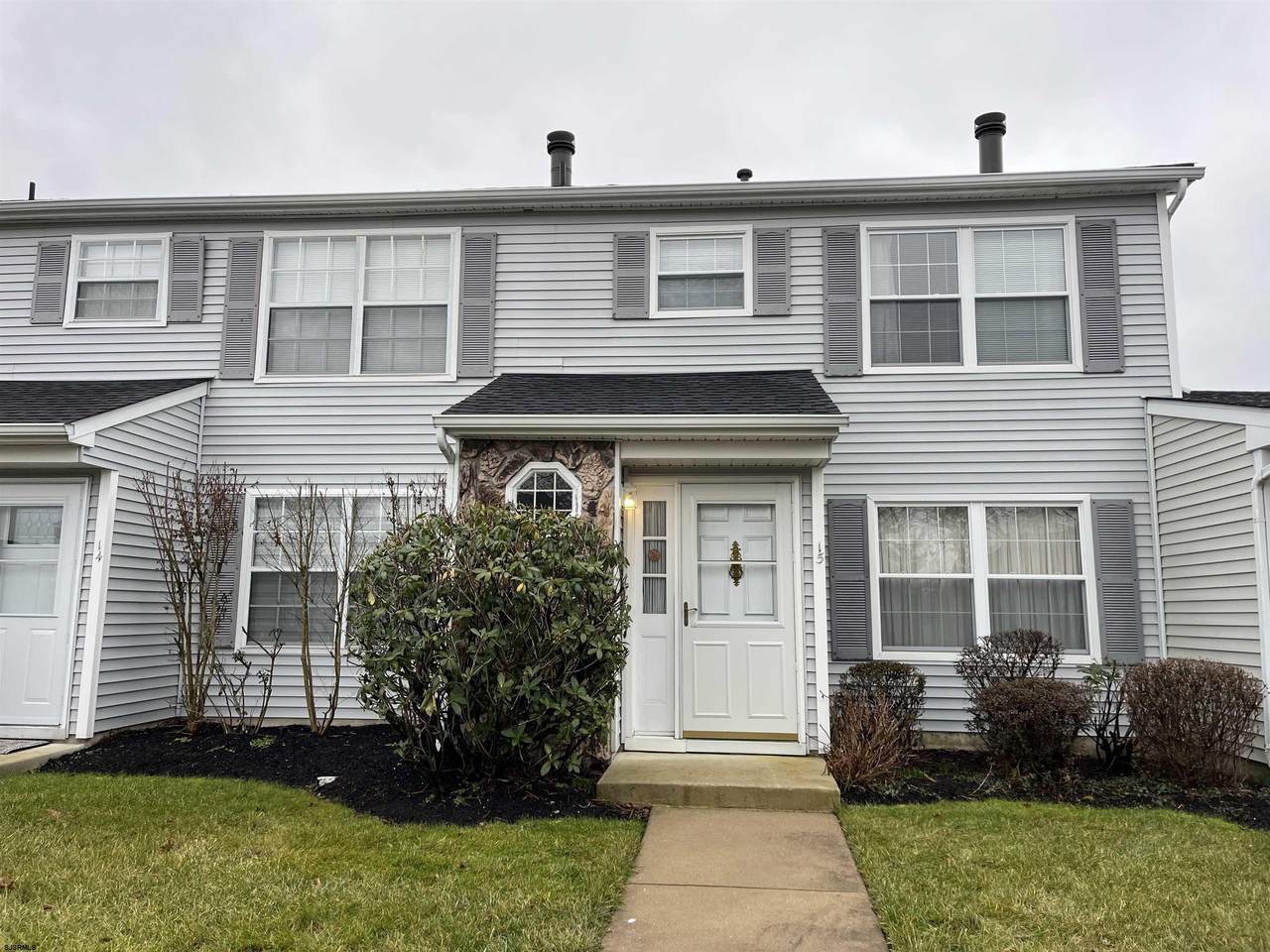 15 London Ct - Photo 1