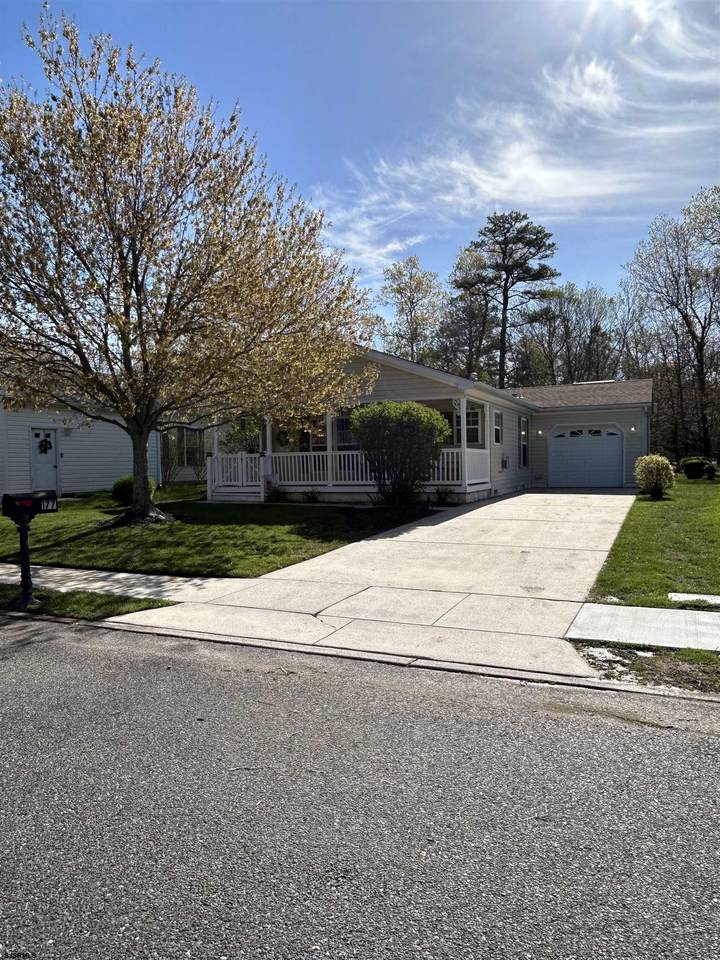 177 Turnberry - Photo 1