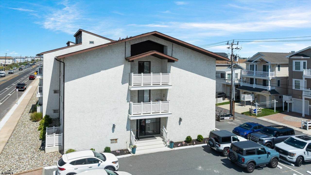 301 41st - Photo 1