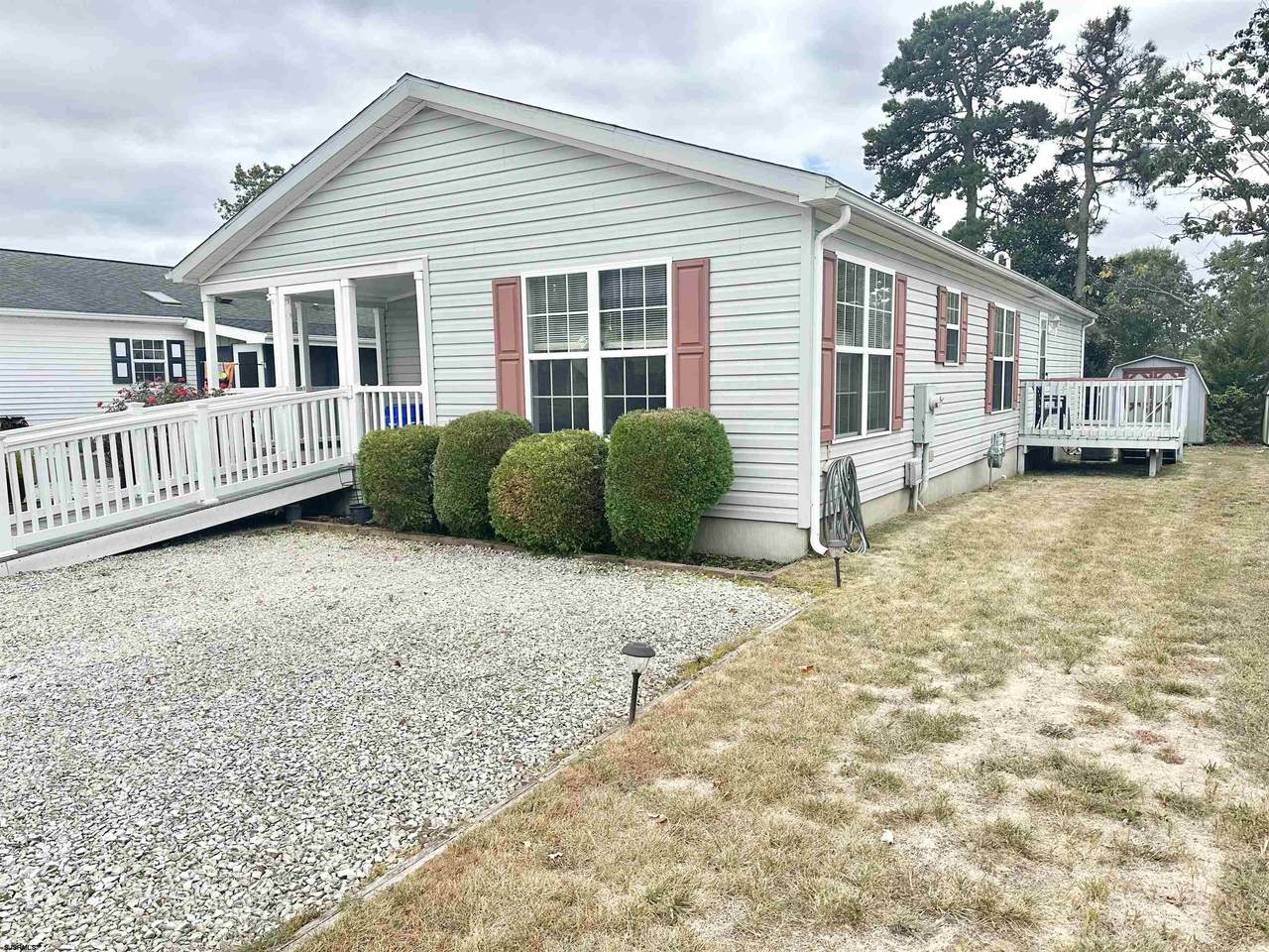 11 Fernwood Ln - Photo 1