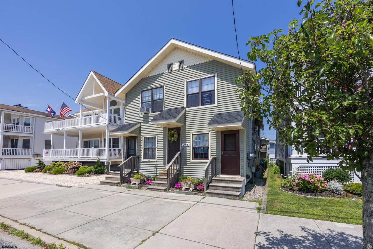 2936 Asbury - Photo 1