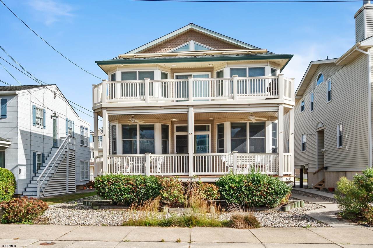 4435 Asbury Ave - Photo 1