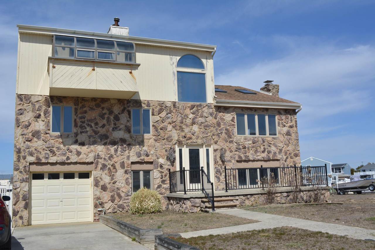31 Seaview - Photo 1
