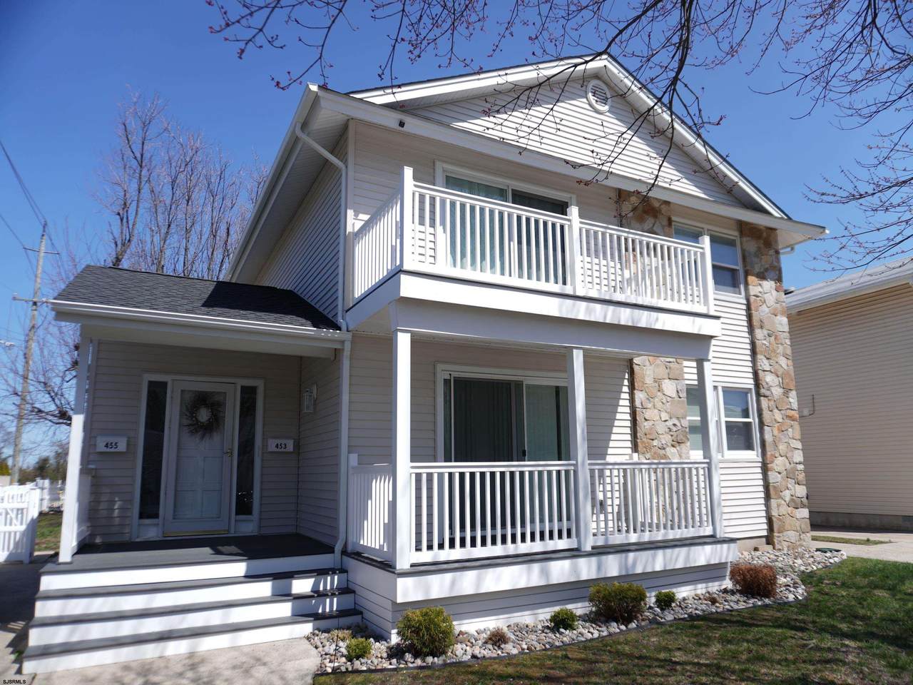 453 Berkshire - Photo 1