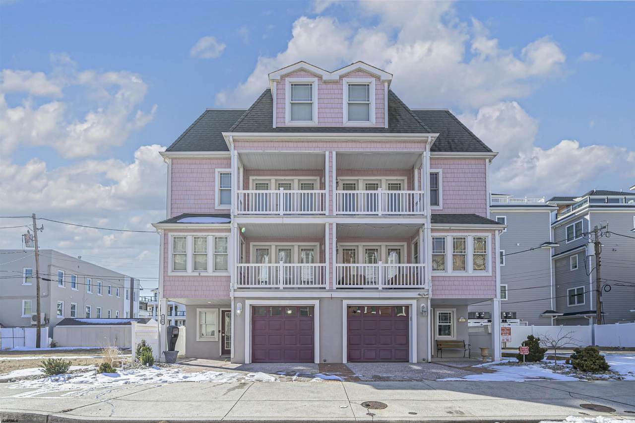 106 Victoria - Photo 1